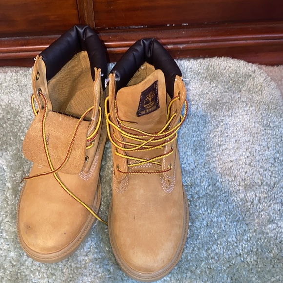 Timberlands - Picture 2 of 3